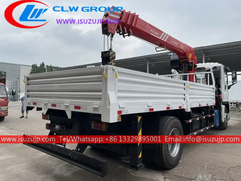 4x2 ISUZU GIGA 10 ton self loader crane