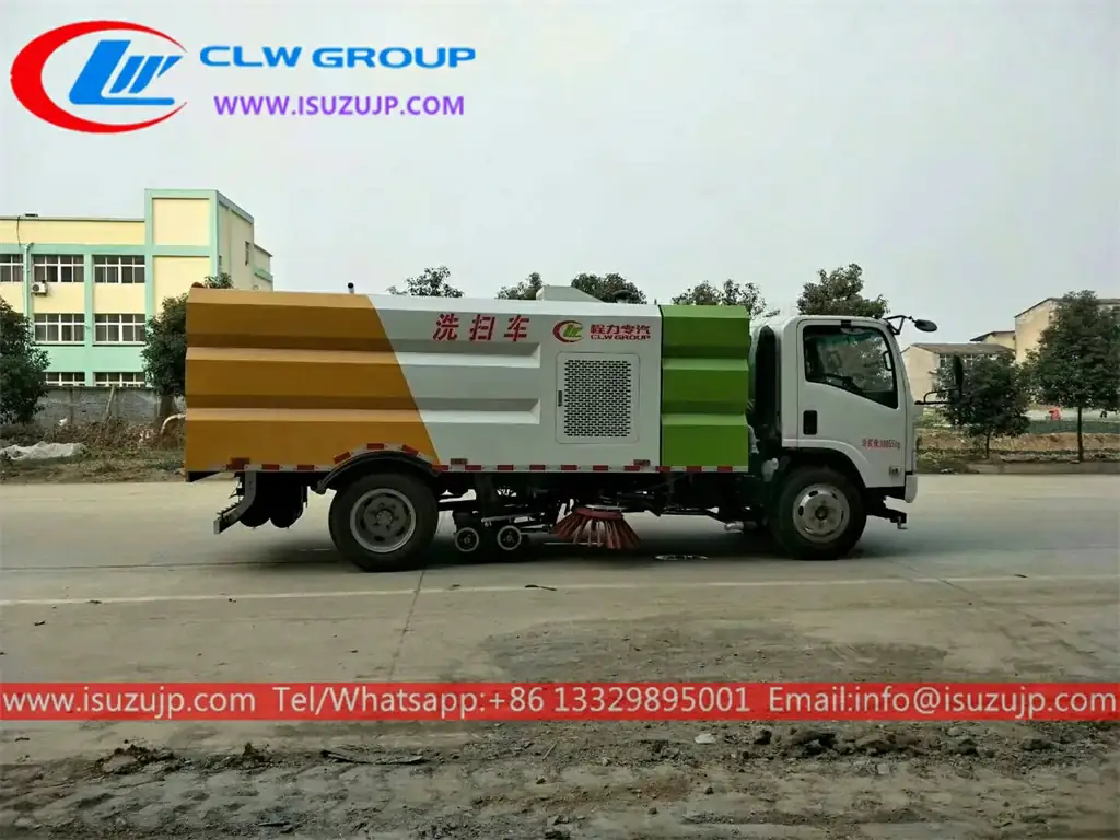 Isuzu 10 ton broom sweeper Brazil