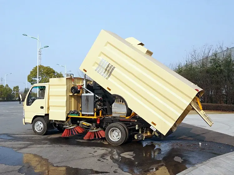 ISUZU 4t road sweeper car price