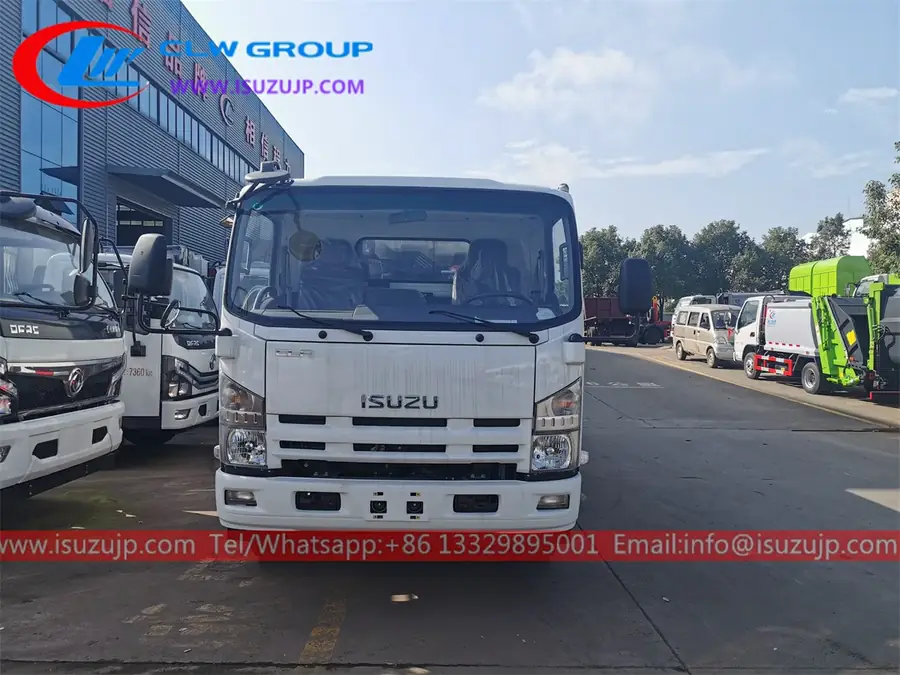 ISUZU 8m3 compact garbage truck