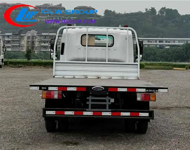 ISUZU NNR 5mt flatbed truck price