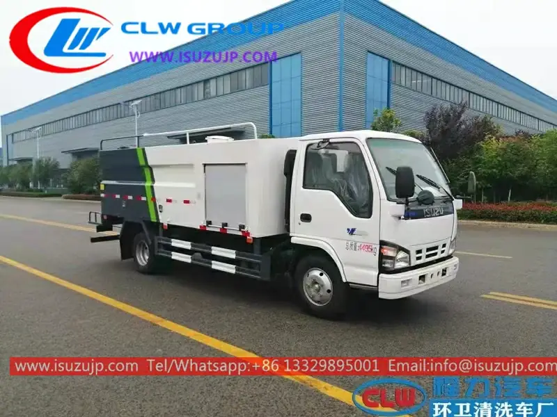 ISUZU 4000liters road washing truck