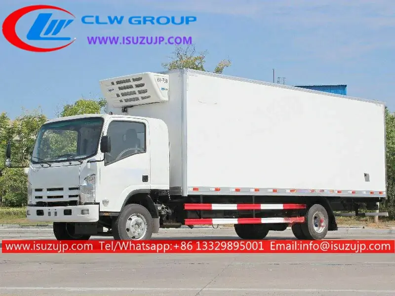Isuzu ELF 7tons fish refrigerator truck with Sleeping cabin