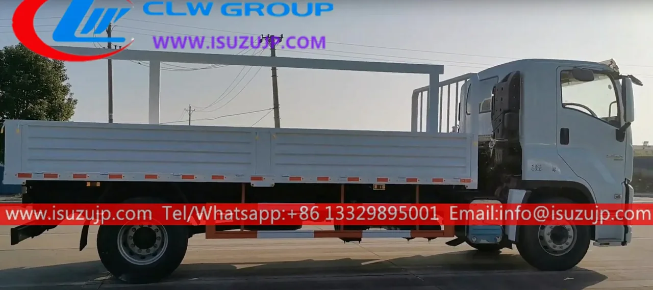 ISUZU GIGA 15 Ton dry bulk truck