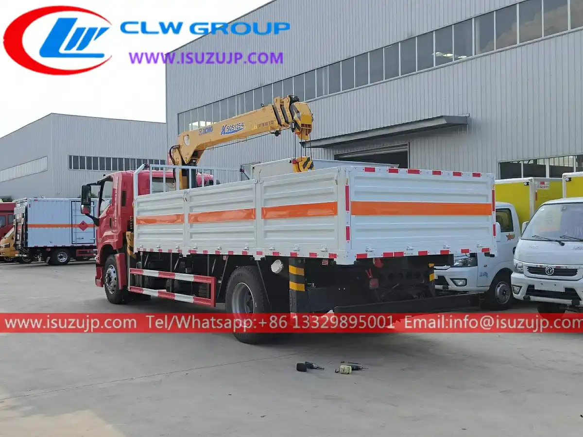 ISUZU GIGA 6 tons dump truck with crane