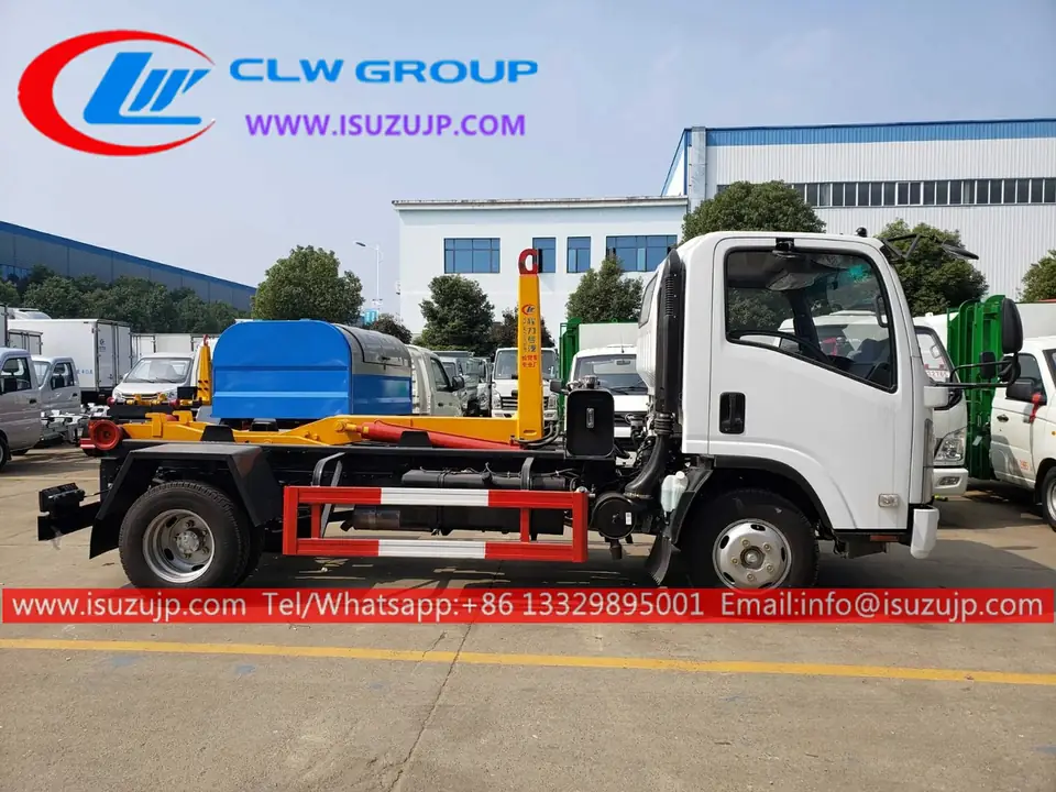ISUZU 5 ton hooklift container truck