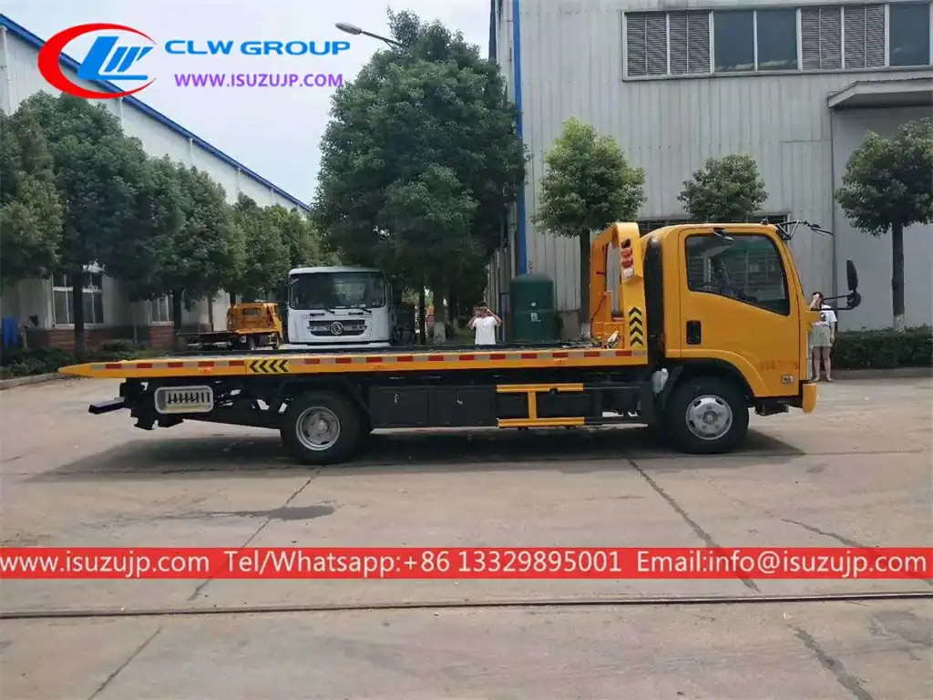ISUZU 4 ton small tow truck
