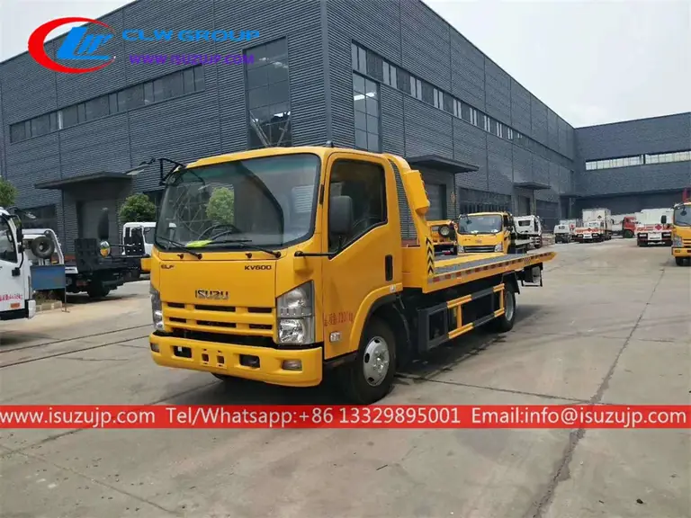 ISUZU 4 tonne full landed type tow truck