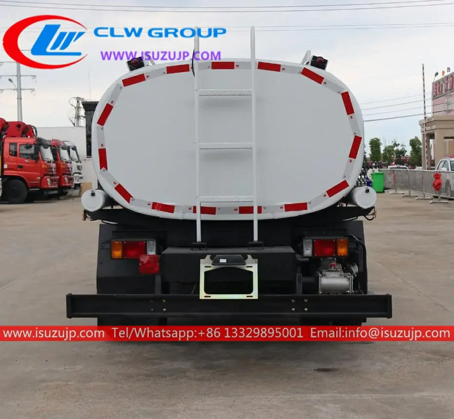000 gallon water hauler truck
