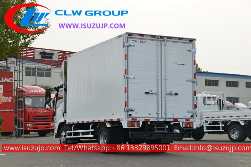 ISUZU NMR short box truck