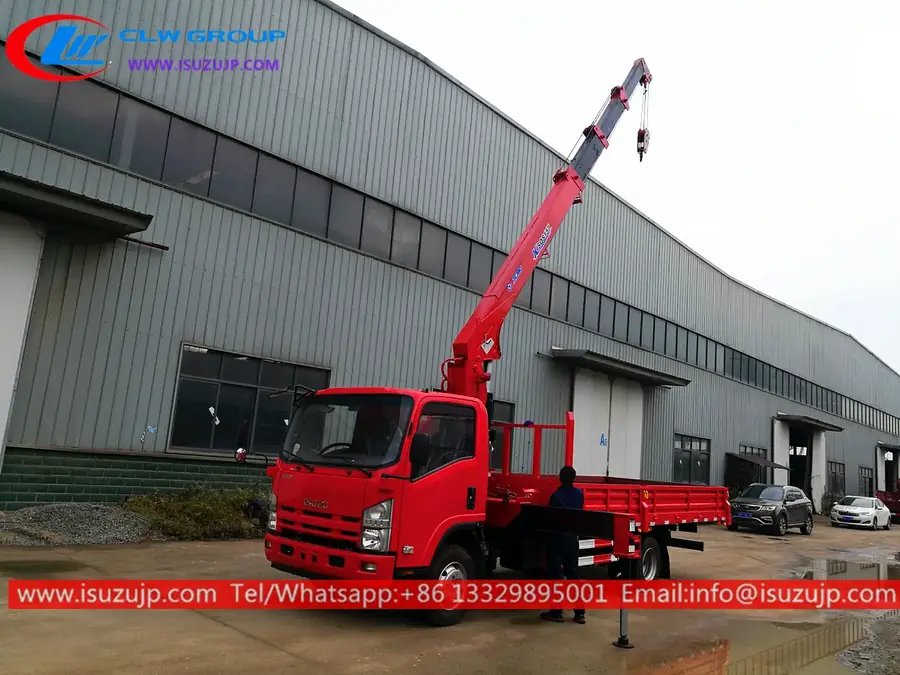 ISUZU 5t cargo truck crane
