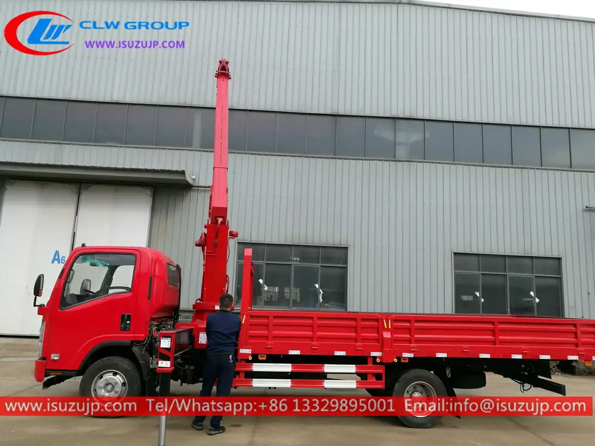 ISUZU crane lorry truck mounted