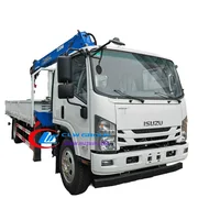 Isuzu ELF boom truck mouned XCMG K SQS125TL crane with sleeping cabin