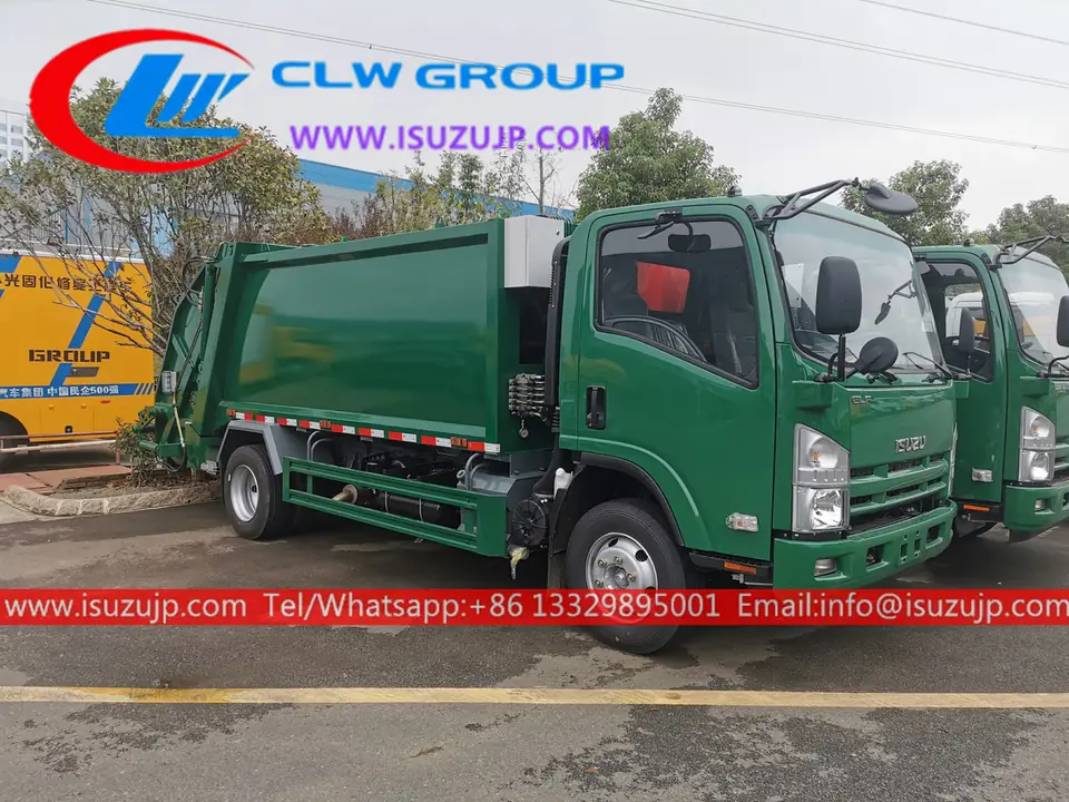 Isuzu 6 ton rear loading garbage truck shipping to Oman